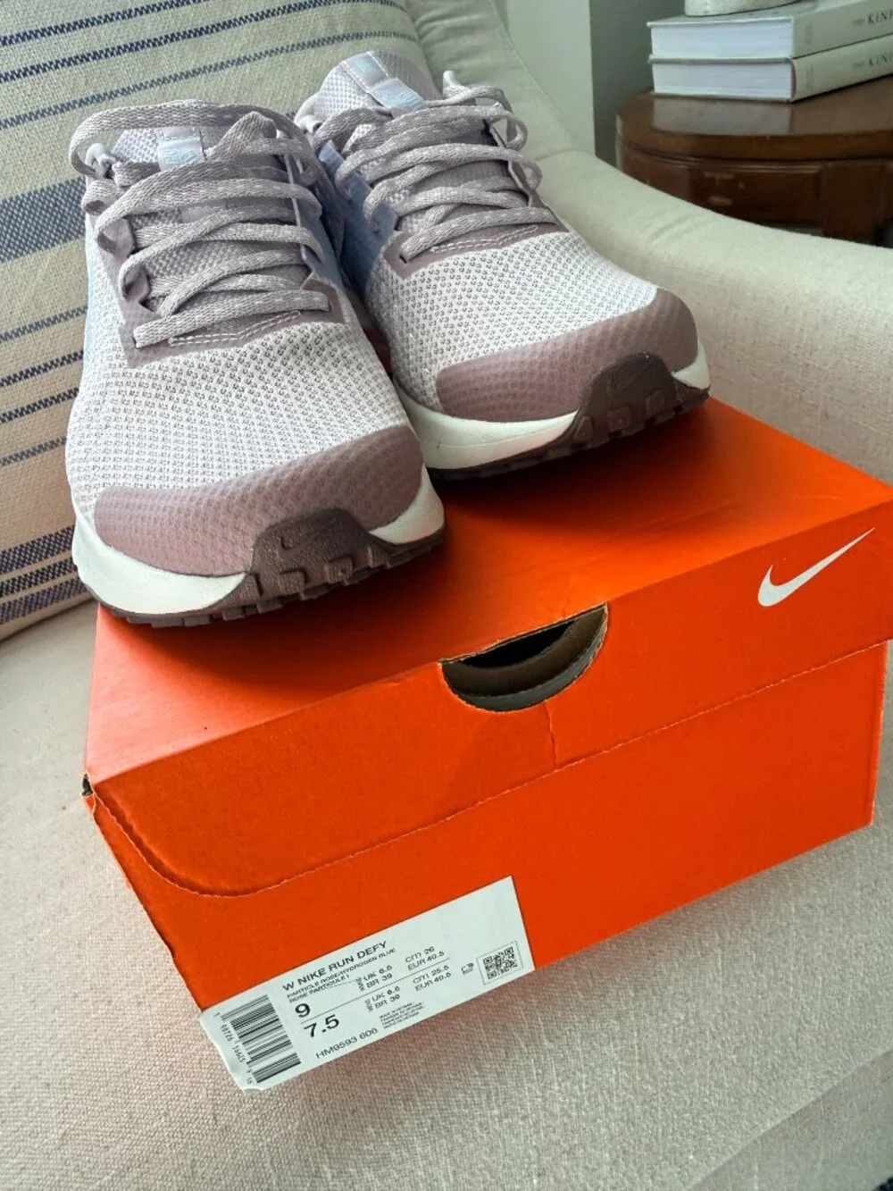 NIKE Run Defy Sneakers Liliac & Light Blue Women's Size 9